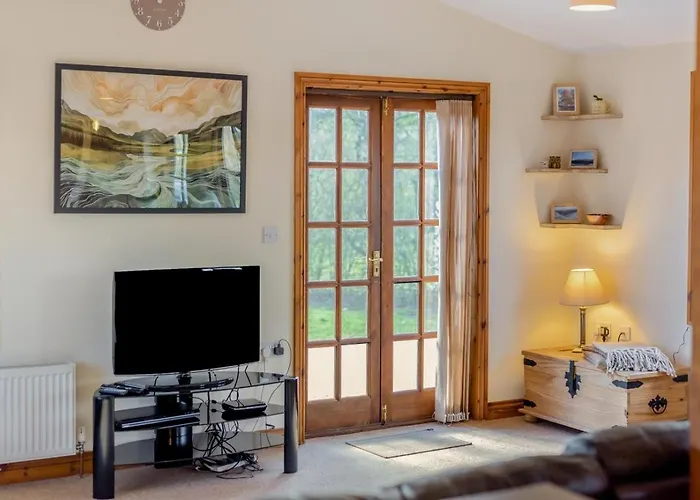 3 Bed In Sutton On Derwent Oc-k31897 * Elvington